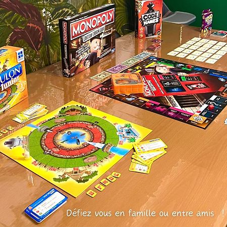 Maison "Jungle House" 90 M2 Billard, Retroprojecteur, Bar A Jeux , Vinyle, Wifi Fibre, Ideal Pro & Famille A Montbrison Buitenkant foto