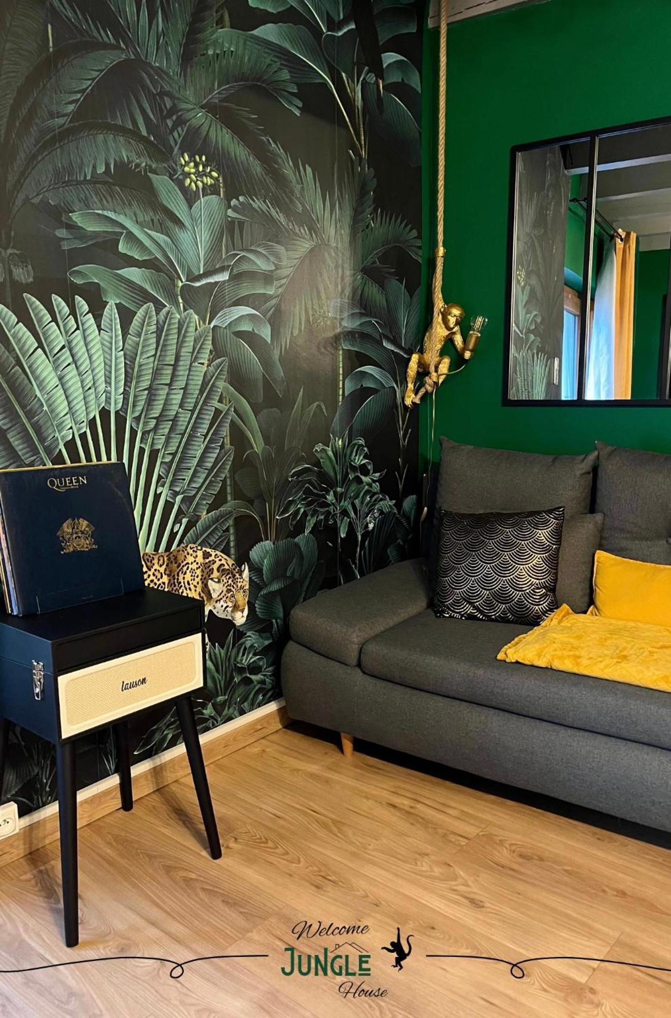 Maison "Jungle House" 90 M2 Billard, Retroprojecteur, Bar A Jeux , Vinyle, Wifi Fibre, Ideal Pro & Famille A Montbrison Buitenkant foto