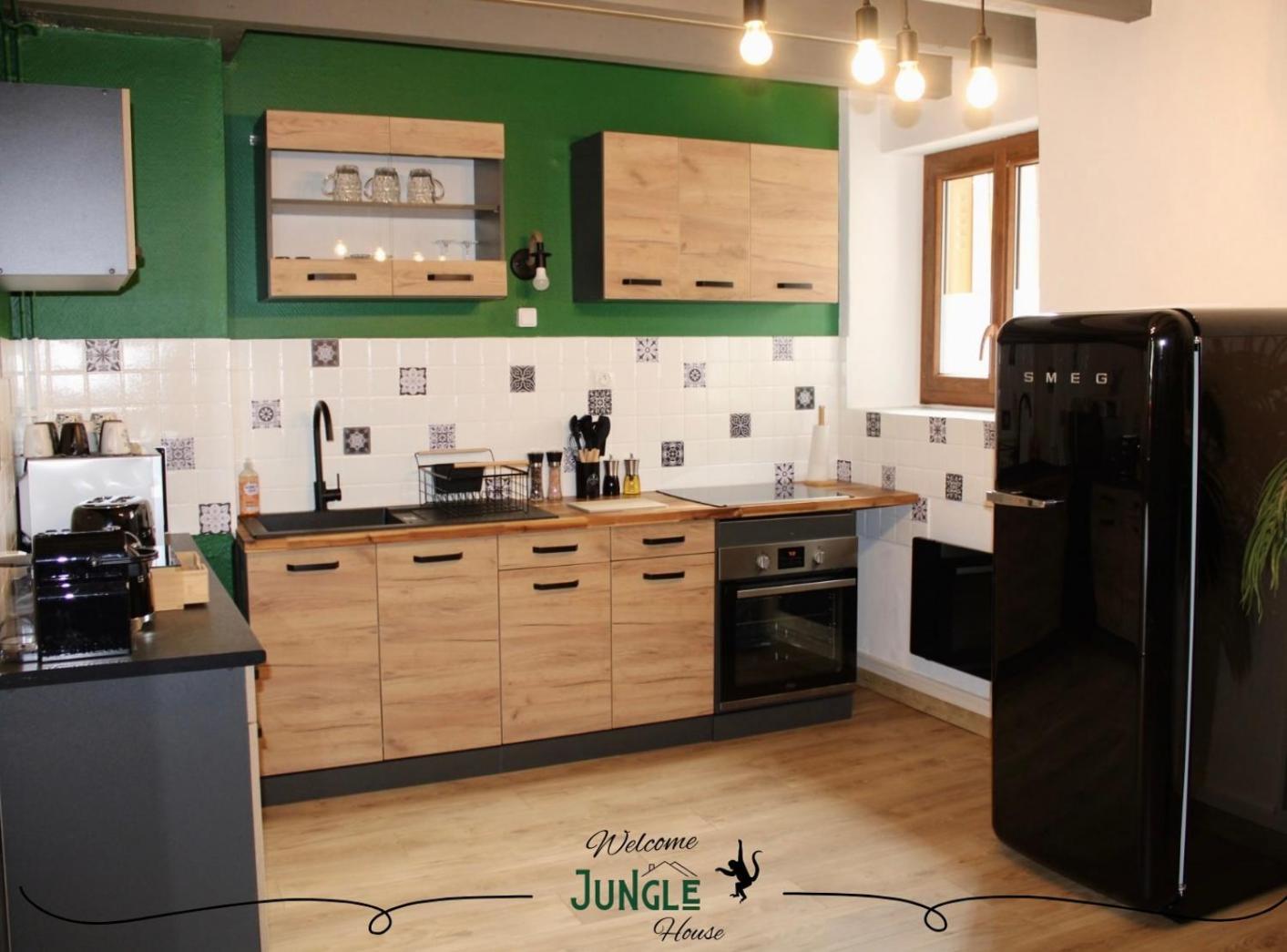Maison "Jungle House" 90 M2 Billard, Retroprojecteur, Bar A Jeux , Vinyle, Wifi Fibre, Ideal Pro & Famille A Montbrison Buitenkant foto
