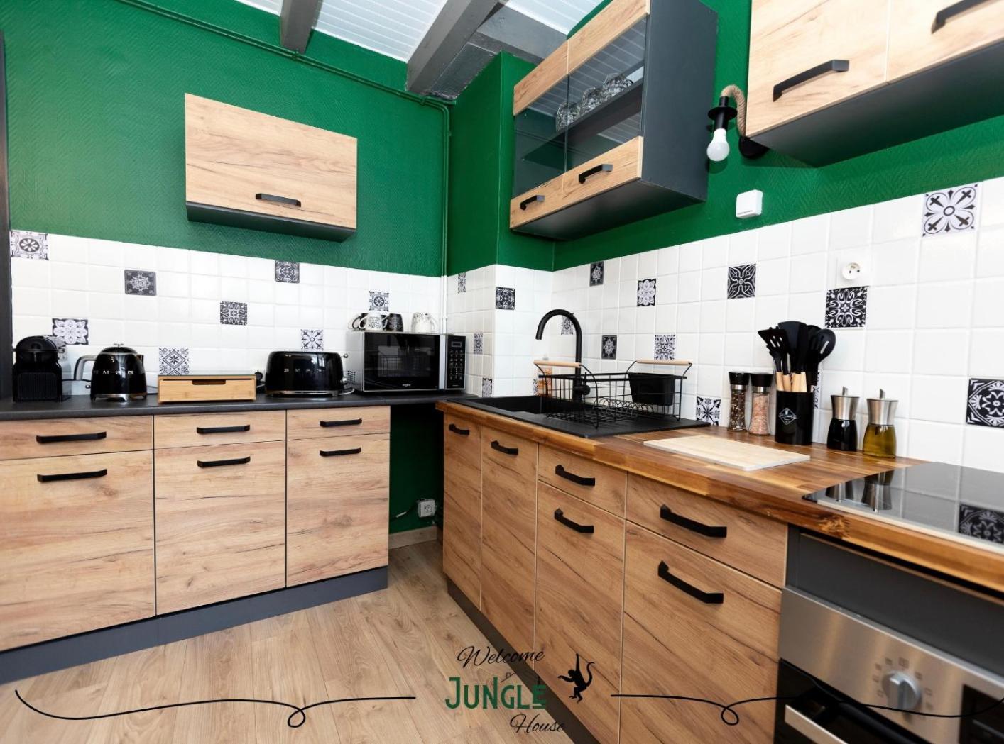Maison "Jungle House" 90 M2 Billard, Retroprojecteur, Bar A Jeux , Vinyle, Wifi Fibre, Ideal Pro & Famille A Montbrison Buitenkant foto